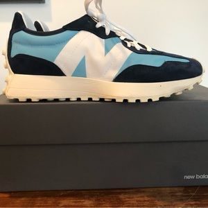 New Balance 327 sneaker
